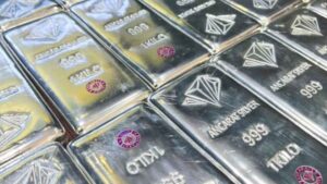 Giá Bạc Tăng Lên Mức Kỷ Lục Mới 61 USD/oz