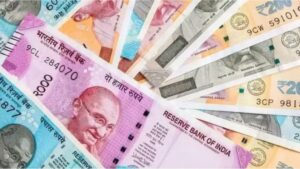 Đồng Rupee Ấn Độ Giảm Xuống Mức Thấp Kỷ Lục Mới Do Áp Lực Dòng Vốn